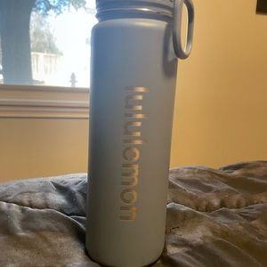 Insulated Lululemon water bottle.
